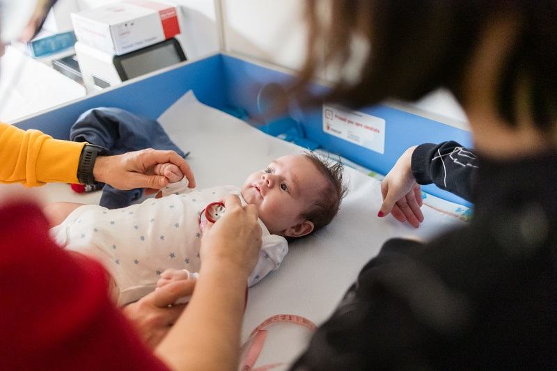 Dezinformarea din social media, desfiintarea vaccinarii in scoli si izolarea din rural duc la situatii dramatice privind rujeola
